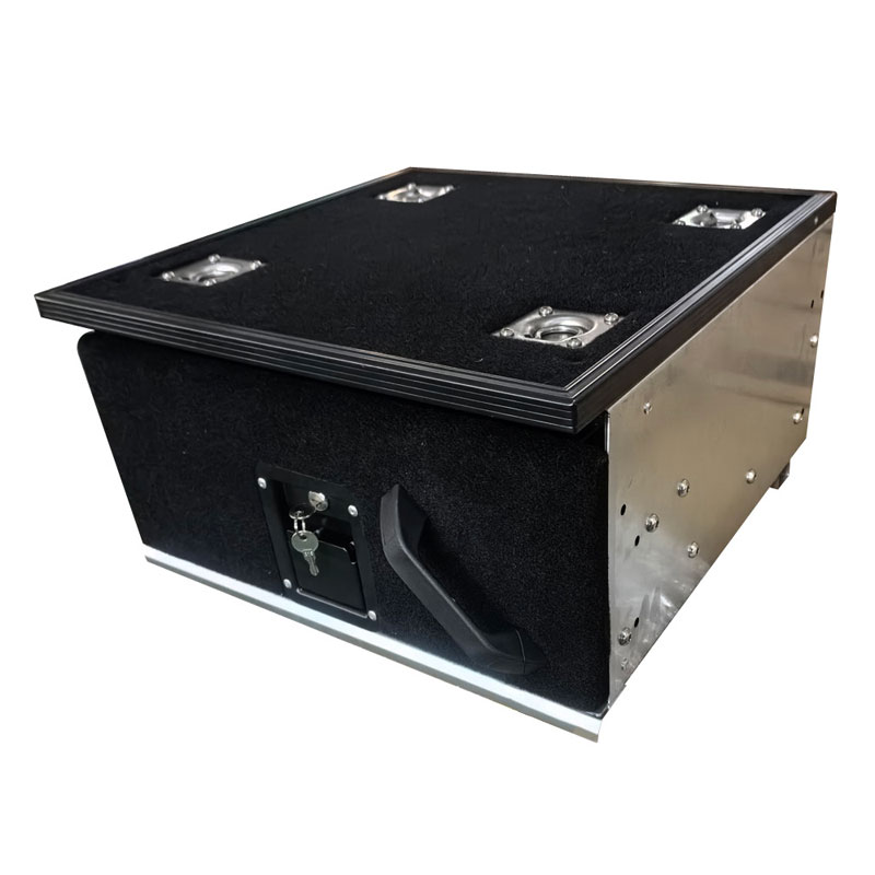 Cassetto posteriore compatto 4WD